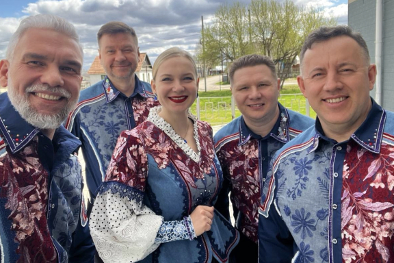 &Kcy;&ocy;&ncy;&tscy;&iecy;&rcy;&tcy;-&Pcy;&rcy;&acy;&zcy;&dcy;&ncy;&icy;&kcy;&excl; &Acy;&ncy;&scy;&acy;&mcy;&bcy;&lcy;&softcy; &Acy;&period;&Zcy;&acy;&vcy;&ocy;&lcy;&ocy;&kcy;&icy;&ncy;&acy; "&Vcy;&iecy;&chcy;&iocy;&rcy;&kcy;&acy;"