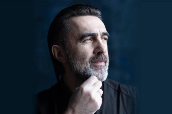 Вячеслав Бутусов