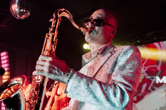 &Scy;&acy;&kcy;&scy;&ocy;&fcy;&ocy;&ncy;&icy;&scy;&tcy; SyntheticSax&period; &Mcy;&icy;&rcy;&ocy;&vcy;&ycy;&iecy; &khcy;&icy;&tcy;&ycy; &ocy;&tcy; Ameno &dcy;&ocy; Lambada&period;