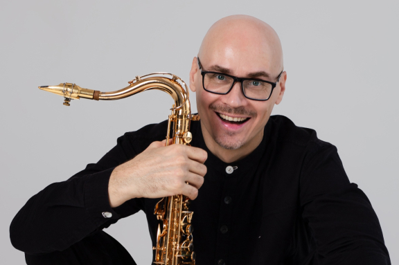 &Scy;&acy;&kcy;&scy;&ocy;&fcy;&ocy;&ncy;&icy;&scy;&tcy; SyntheticSax&period; &Mcy;&icy;&rcy;&ocy;&vcy;&ycy;&iecy; &khcy;&icy;&tcy;&ycy; &ocy;&tcy; Ameno &dcy;&ocy; Lambada&period;