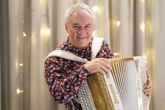 &Vcy;&acy;&lcy;&iecy;&rcy;&icy;&jcy; &Scy;&iocy;&mcy;&icy;&ncy;