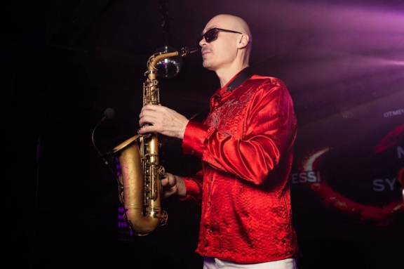 &Scy;&acy;&kcy;&scy;&ocy;&fcy;&ocy;&ncy;&icy;&scy;&tcy; SyntheticSax&period; &Mcy;&icy;&rcy;&ocy;&vcy;&ycy;&iecy; &khcy;&icy;&tcy;&ycy; &ocy;&tcy; Ameno &dcy;&ocy; Lambada&period;