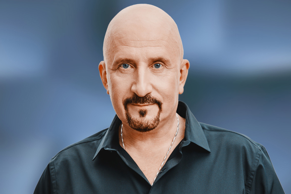 Жека « Праздничный концерт 8 марта»