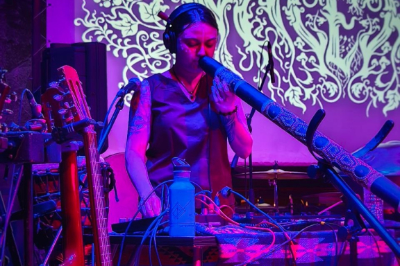 &Mcy;&Acy;&Gcy;&Icy;&YAcy; &Zcy;&Vcy;&Ucy;&Kcy;&Acy;&colon; &kcy;&ocy;&ncy;&tscy;&iecy;&rcy;&tcy;-&mcy;&iecy;&dcy;&icy;&tcy;&acy;&tscy;&icy;&yacy; &ncy;&acy; &ecy;&tcy;&ncy;&icy;&chcy;&iecy;&scy;&kcy;&icy;&khcy; &icy;&ncy;&scy;&tcy;&rcy;&ucy;&mcy;&iecy;&ncy;&tcy;&acy;&khcy;