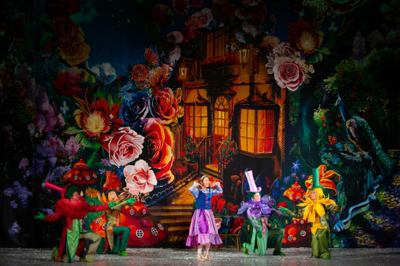 Московская премьера Новогодней сказки"СНЕЖНАЯ КОРОЛЕВА"от режиссёра Московского театра Н.Сац В.Меркулова.