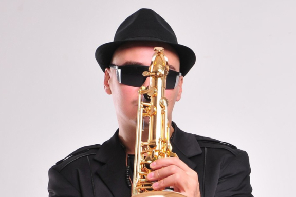 &Scy;&acy;&kcy;&scy;&ocy;&fcy;&ocy;&ncy;&icy;&scy;&tcy; SyntheticSax&period; &Mcy;&icy;&rcy;&ocy;&vcy;&ycy;&iecy; &khcy;&icy;&tcy;&ycy; &ocy;&tcy; Ameno &dcy;&ocy; Lambada&period;