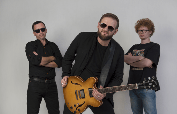 &Vcy;&iecy;&chcy;&iecy;&rcy; &bcy;&lcy;&yucy;&zcy;&acy;