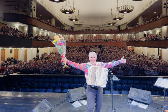 &Vcy;&acy;&lcy;&iecy;&rcy;&icy;&jcy; &Scy;&iocy;&mcy;&icy;&ncy;