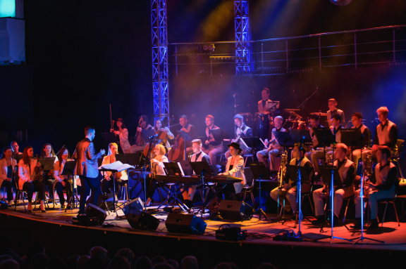 "&Ocy;&rcy;&kcy;&iecy;&scy;&tcy;&rcy; &Pcy;&ocy;&lcy;&yacy; &Mcy;&ocy;&rcy;&icy;&acy; - &Zcy;&ocy;&lcy;&ocy;&tcy;&acy;&yacy; &kcy;&ocy;&lcy;&lcy;&iecy;&kcy;&tscy;&icy;&yacy; &icy;&zcy; &rcy;&iecy;&pcy;&iecy;&rcy;&tcy;&ucy;&acy;&rcy;&acy;"